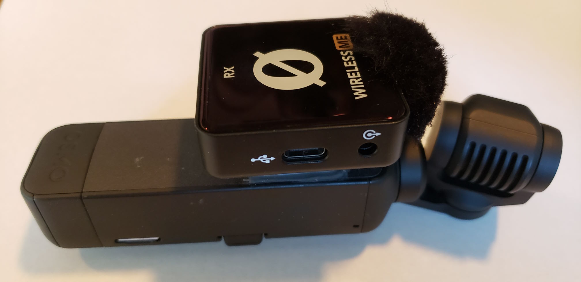 Pocket 2 with wireless receiver mounted